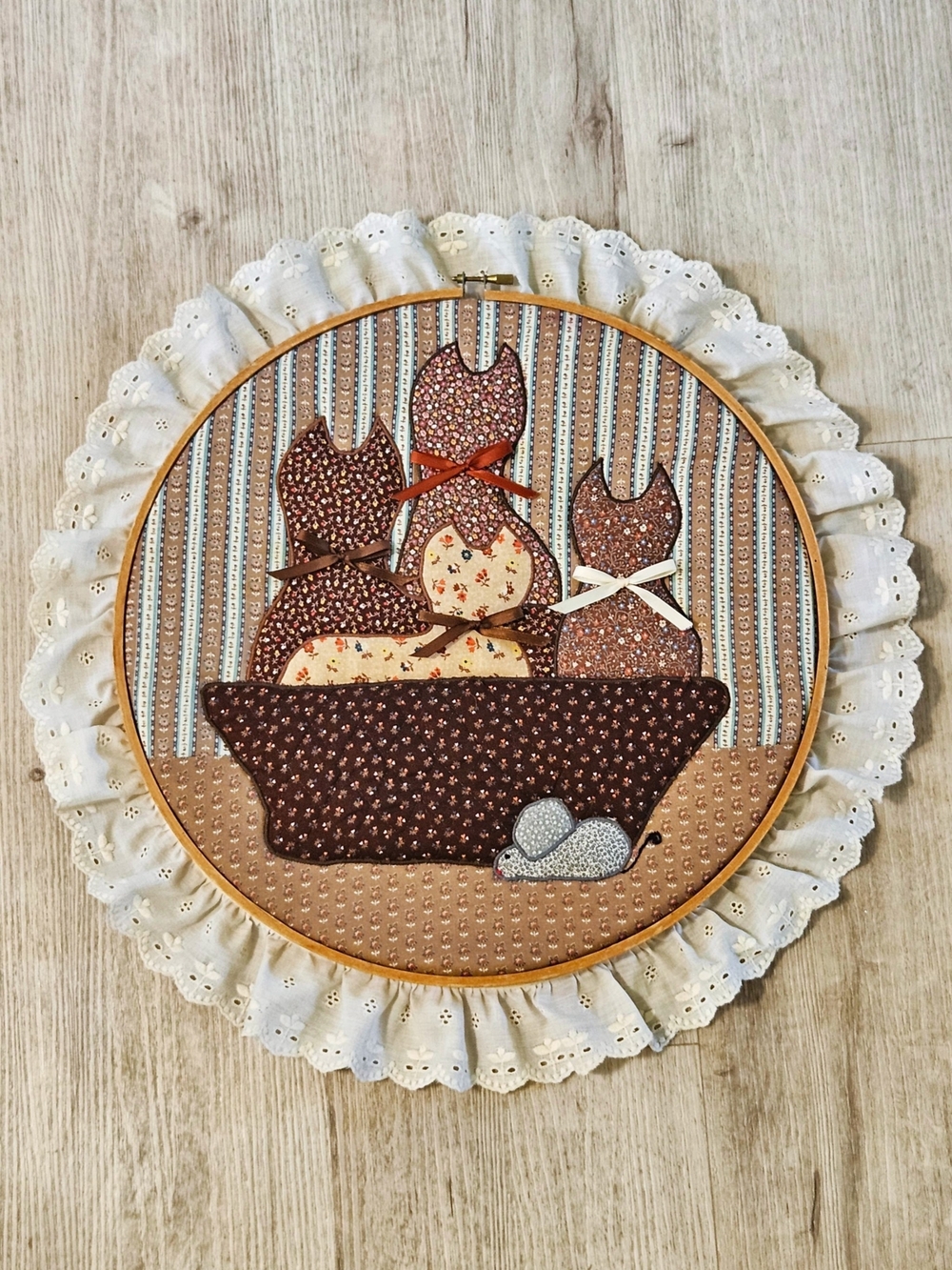 Handmade Appliqué Cat Hoop Wall Art - Brown & Cream 14"